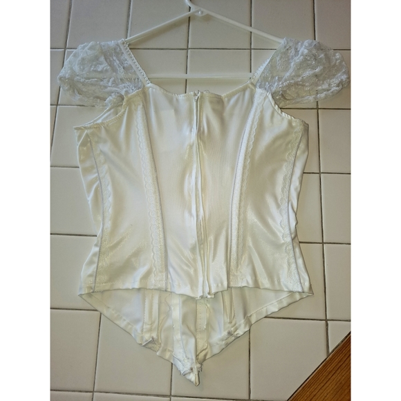 White lace short sleeve corset lace up high low lingerie top y2k shirt - Picture 7 of 14